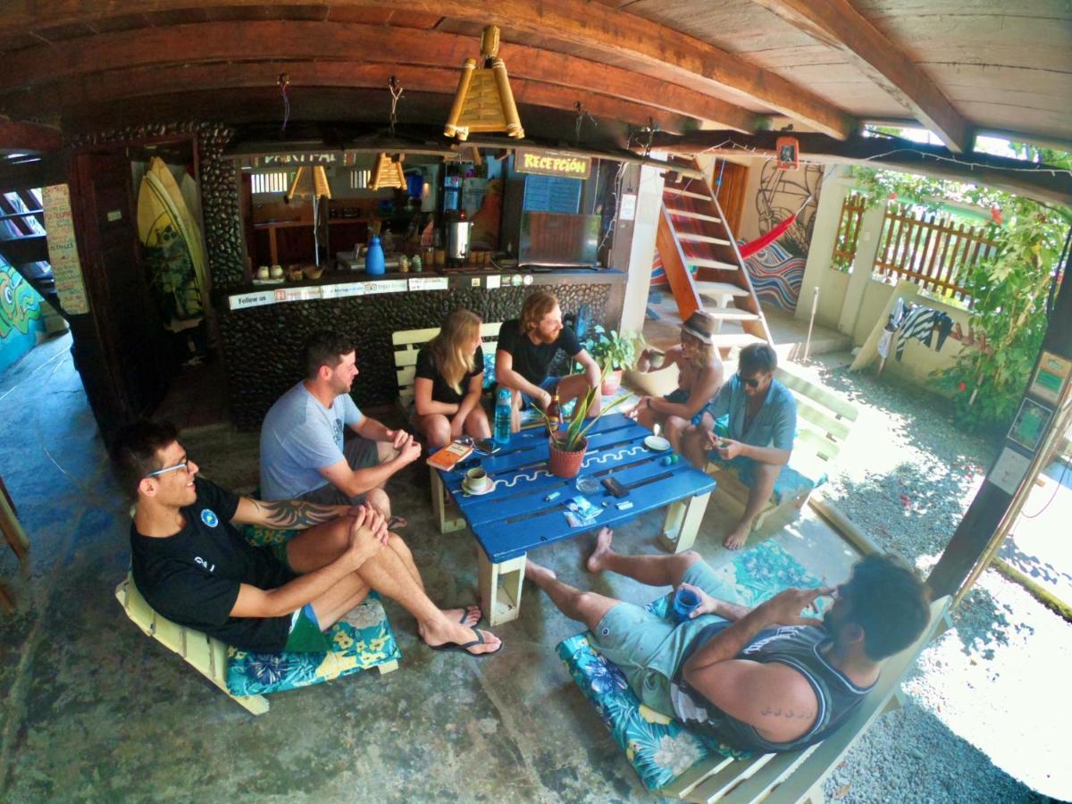 Hostal Moai Монтаньита Экстерьер фото