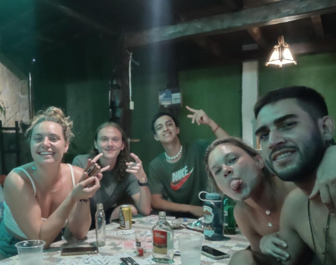 Hostal Moai Монтаньита Экстерьер фото