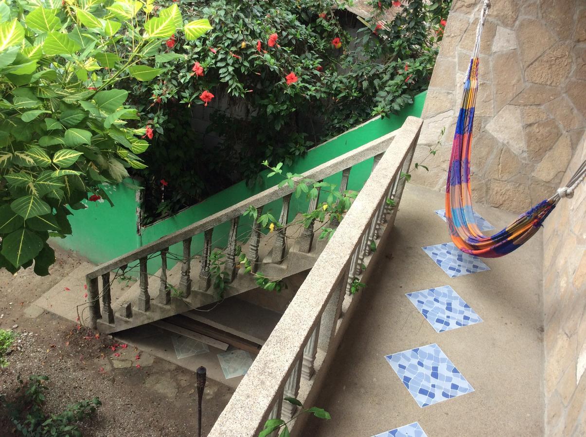 Hostal Moai Монтаньита Экстерьер фото